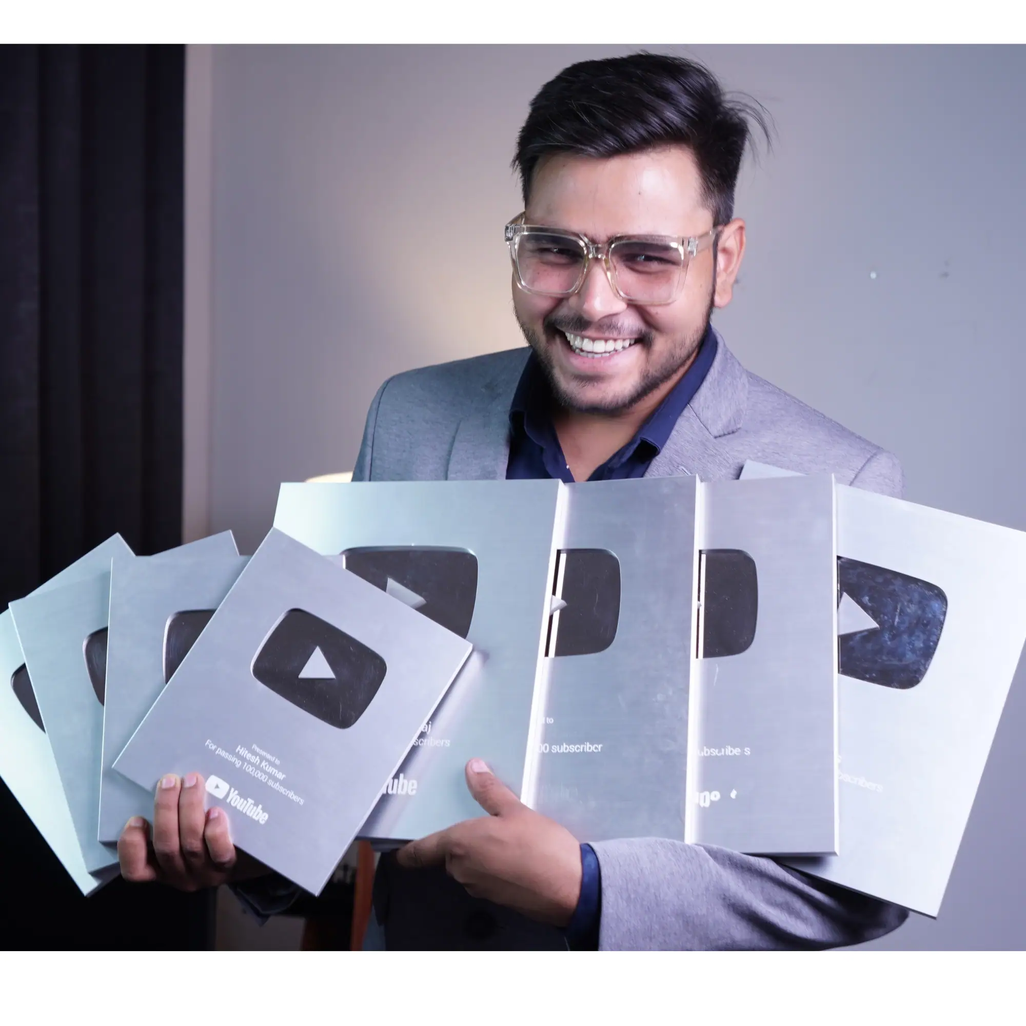 10× YouTube Silver Play Buttons — AccountVilla